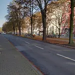 Modernes Im Stadtzentrum דירה *